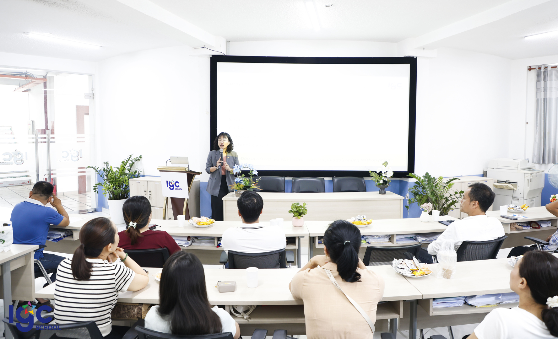 Tọa đàm Tâm Lý: "Phụ huynh đồng hành cùng con tuổi dậy thì"