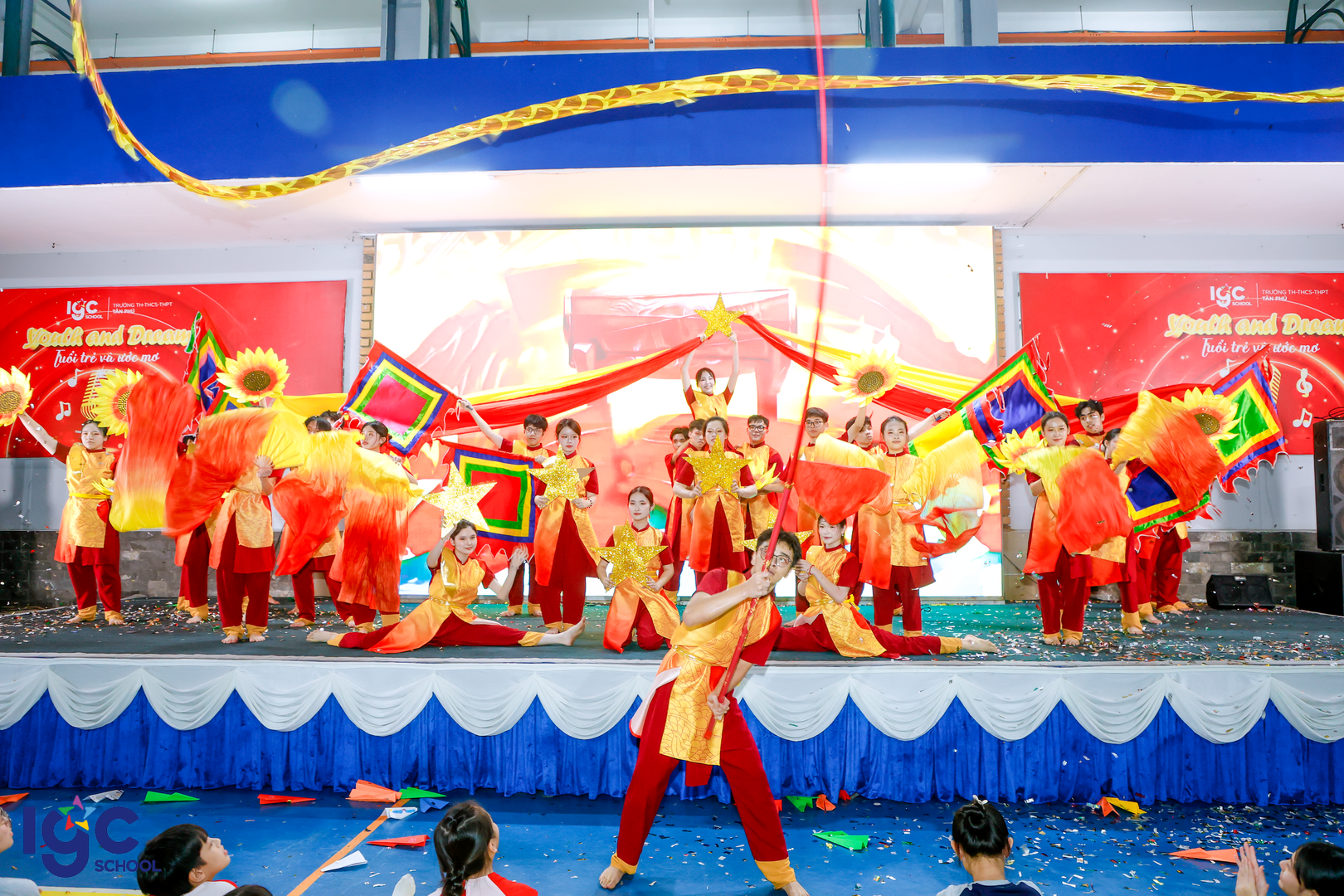Học sinh Tân Phú tỏa sáng tại Hội diễn văn nghệ "Youth and Dream" - "Tuổi trẻ và Ước mơ"