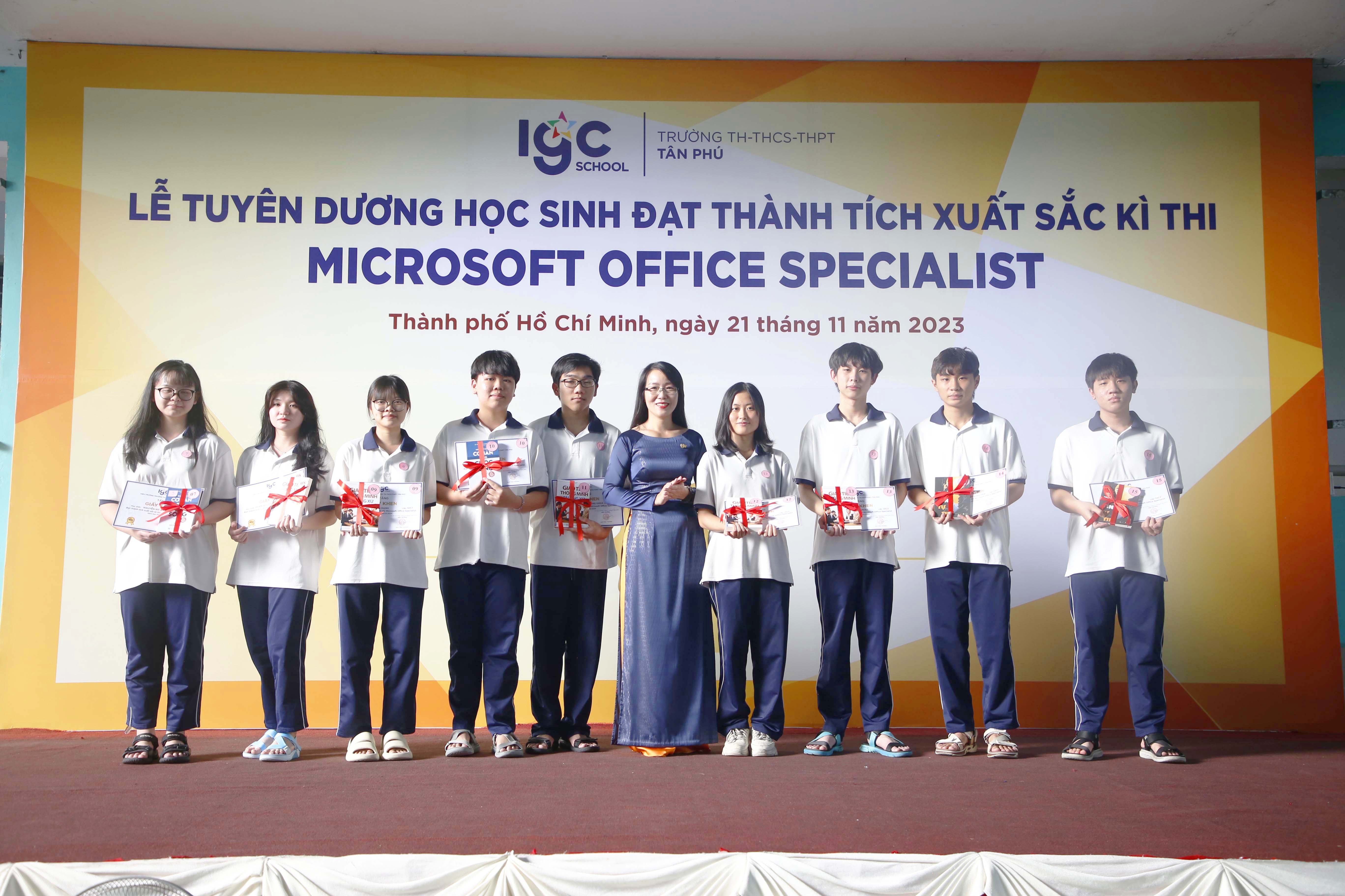 Chương trình Tin học Quốc tế